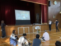 訓練内容の動画を見て振り返り