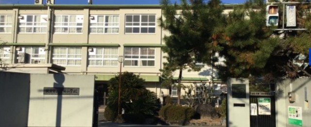 津田小学校